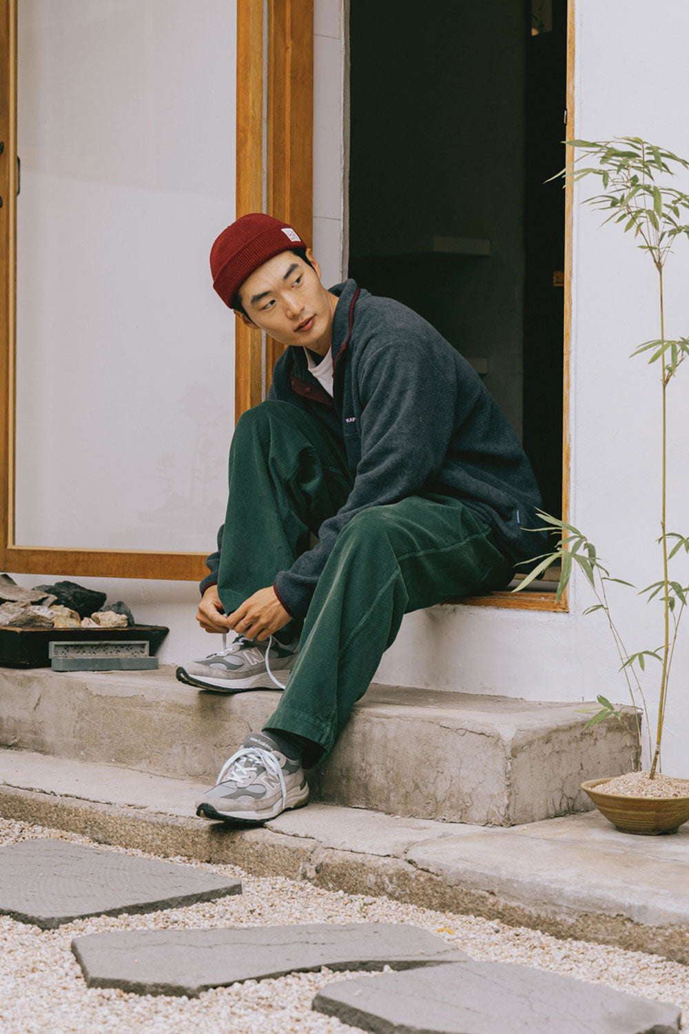 One-Tuck-Corduroy-Pants-_Forest_-1_7db846ac-c9db-4ce9-99e6-f0971b93c830.jpg