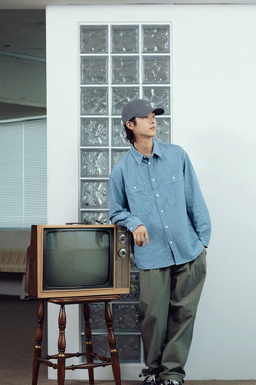 2 Pocket Denim Shirt (Light Blue)