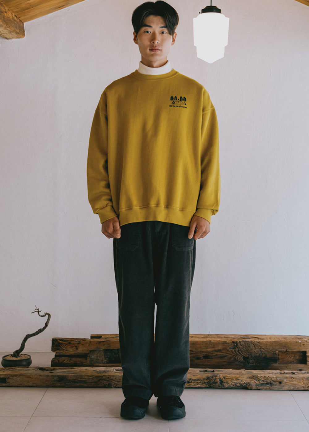 One-Tuck-Corduroy-Pants-_Charcoal_-4.jpg