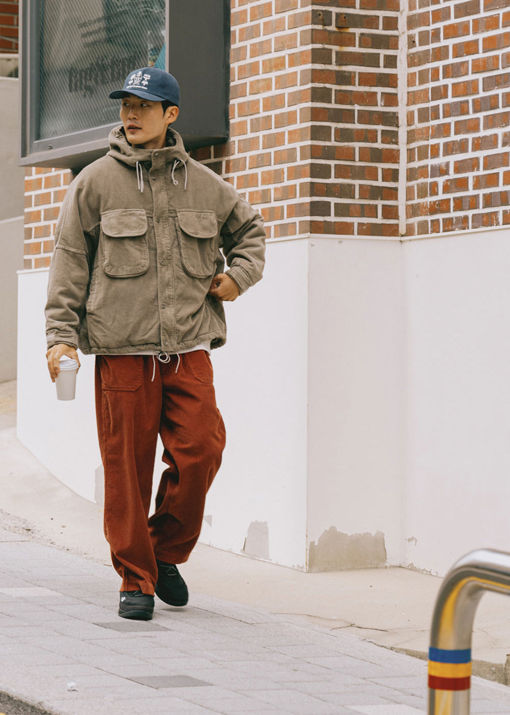 One-Tuck-Corduroy-Pants-_Vintage-Red_-2.jpg