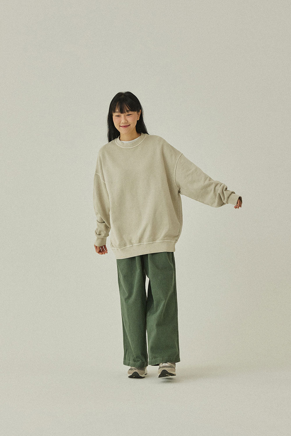Pigment Sweatshirt (Cream)