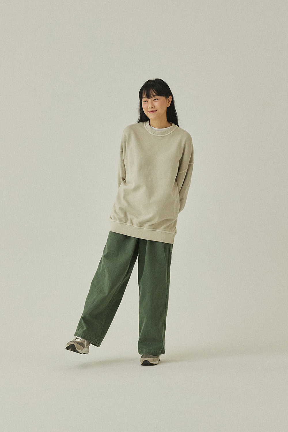 Pigment Sweatshirt (Cream)