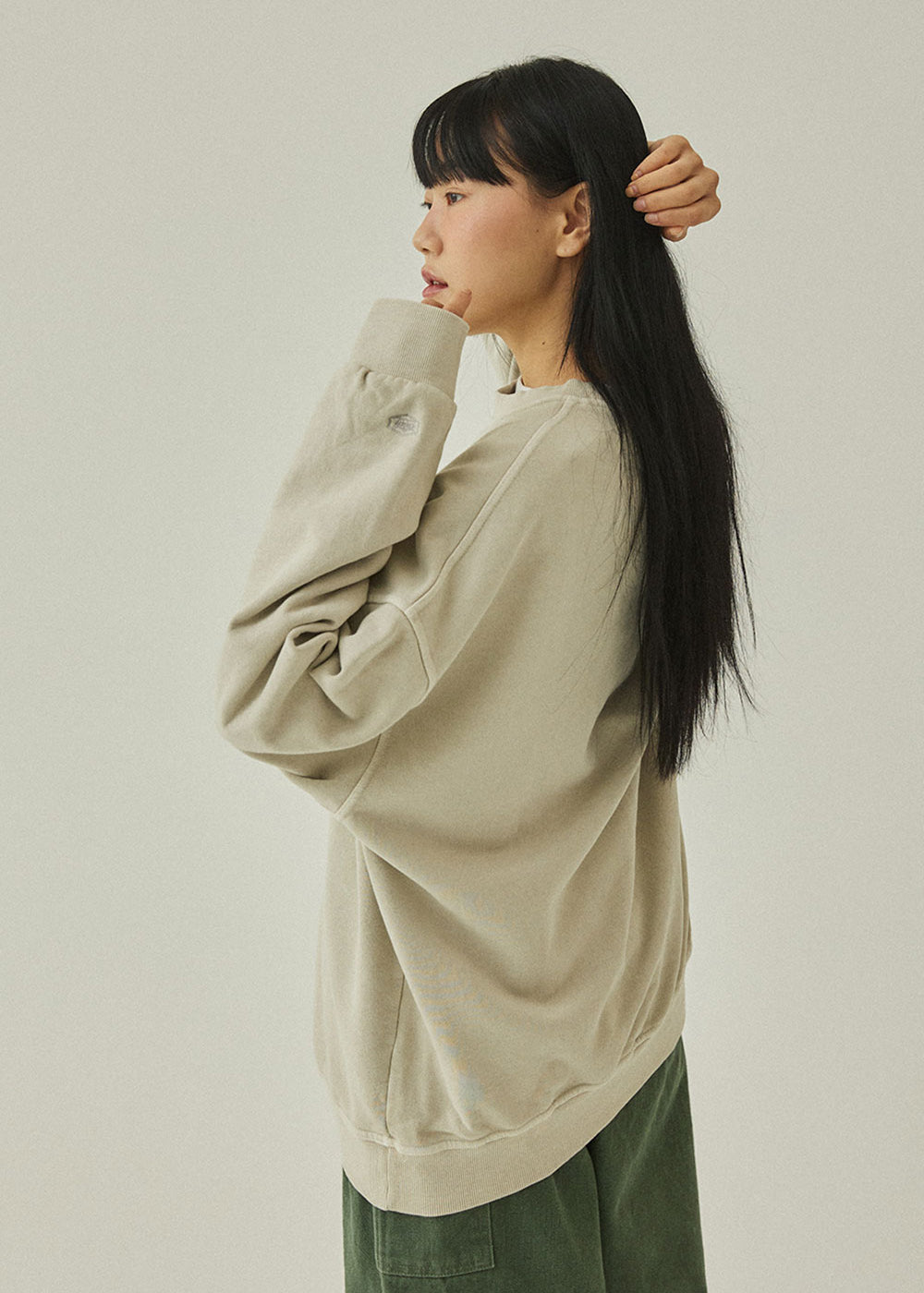 Pigment-Sweatshirt-_Cream_-7.jpg