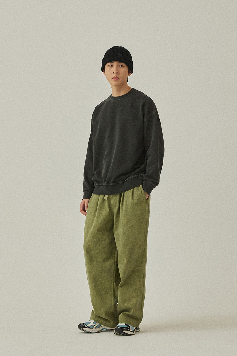 Pigment Sweatshirt (Dark Grey)