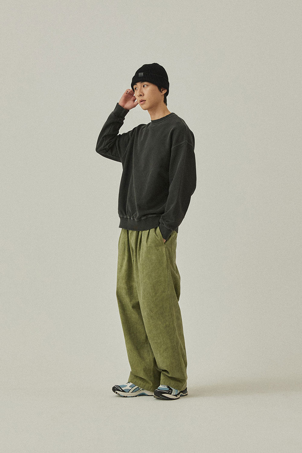 Pigment Sweatshirt (Dark Grey)