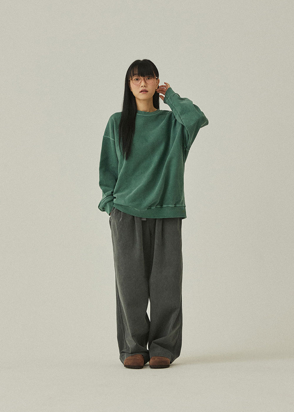 Pigment-Sweatshirt-_Deep-Green_-1_08e753e7-d42d-4b1a-83a3-93adb34d46e9.jpg