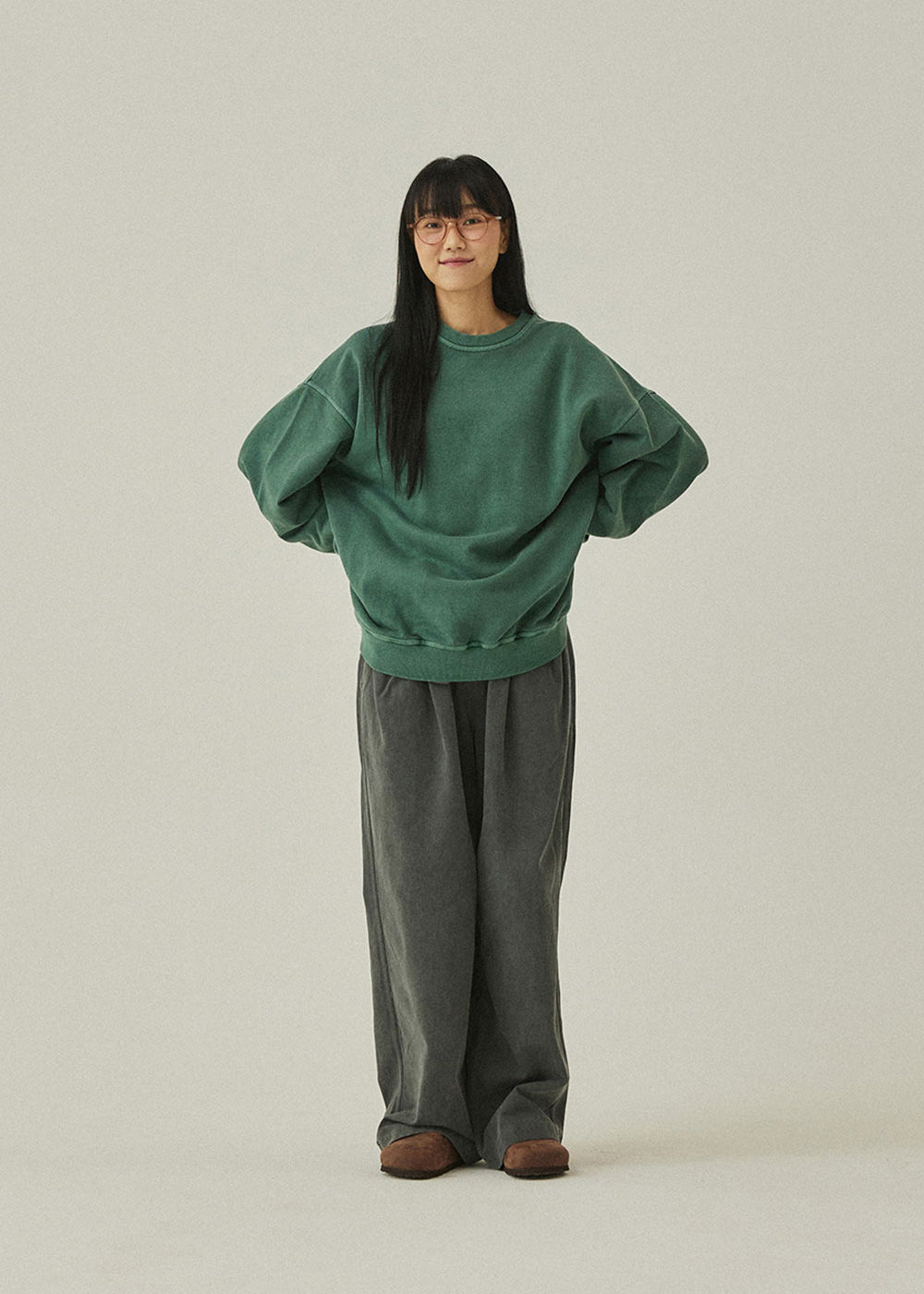 Pigment-Sweatshirt-_Deep-Green_-2.jpg