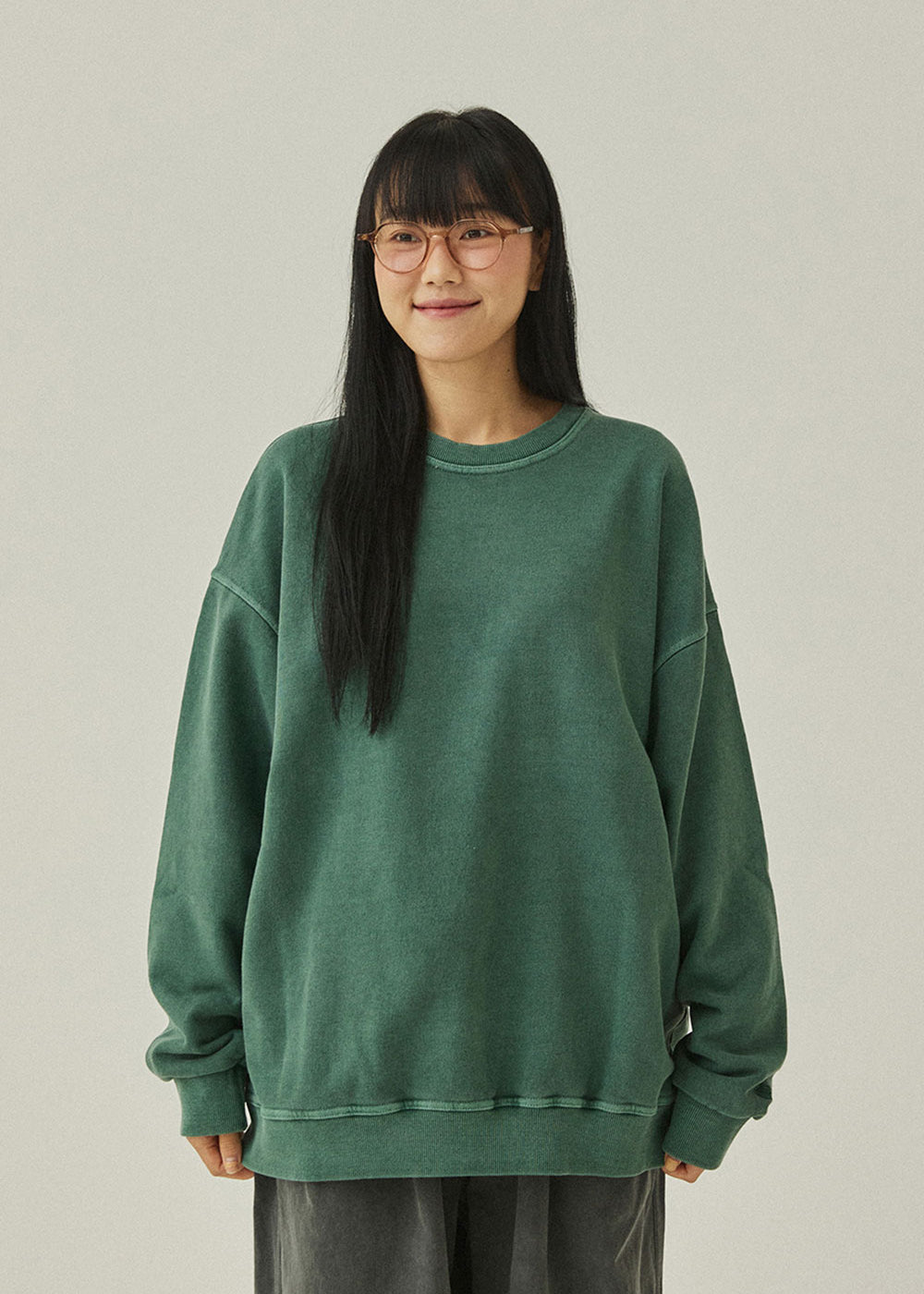 Pigment-Sweatshirt-_Deep-Green_-4.jpg