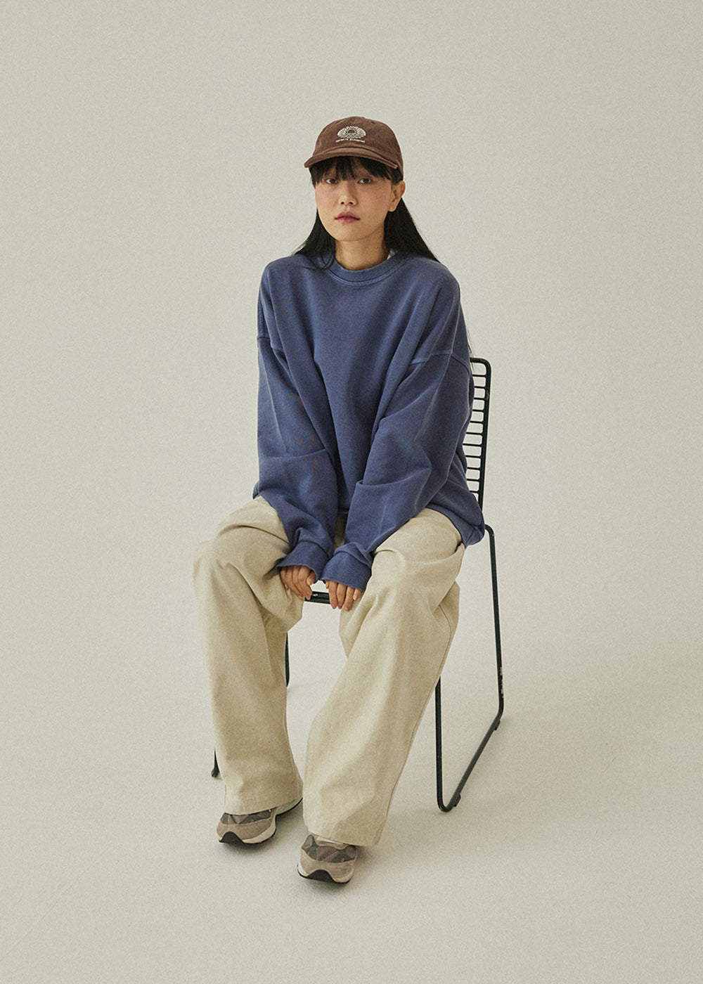 Pigment-Sweatshirt-_Vintage-Navy_-11.jpg