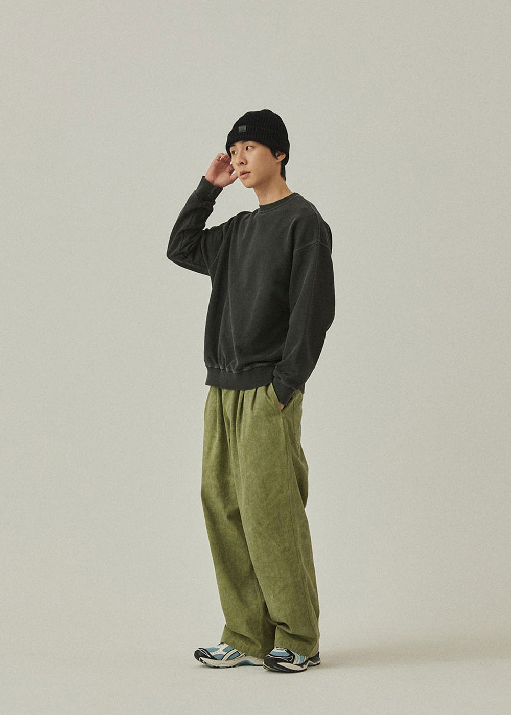 Pigment-Two-Tuck-Wide-Pants-_Khaki_-11.jpg
