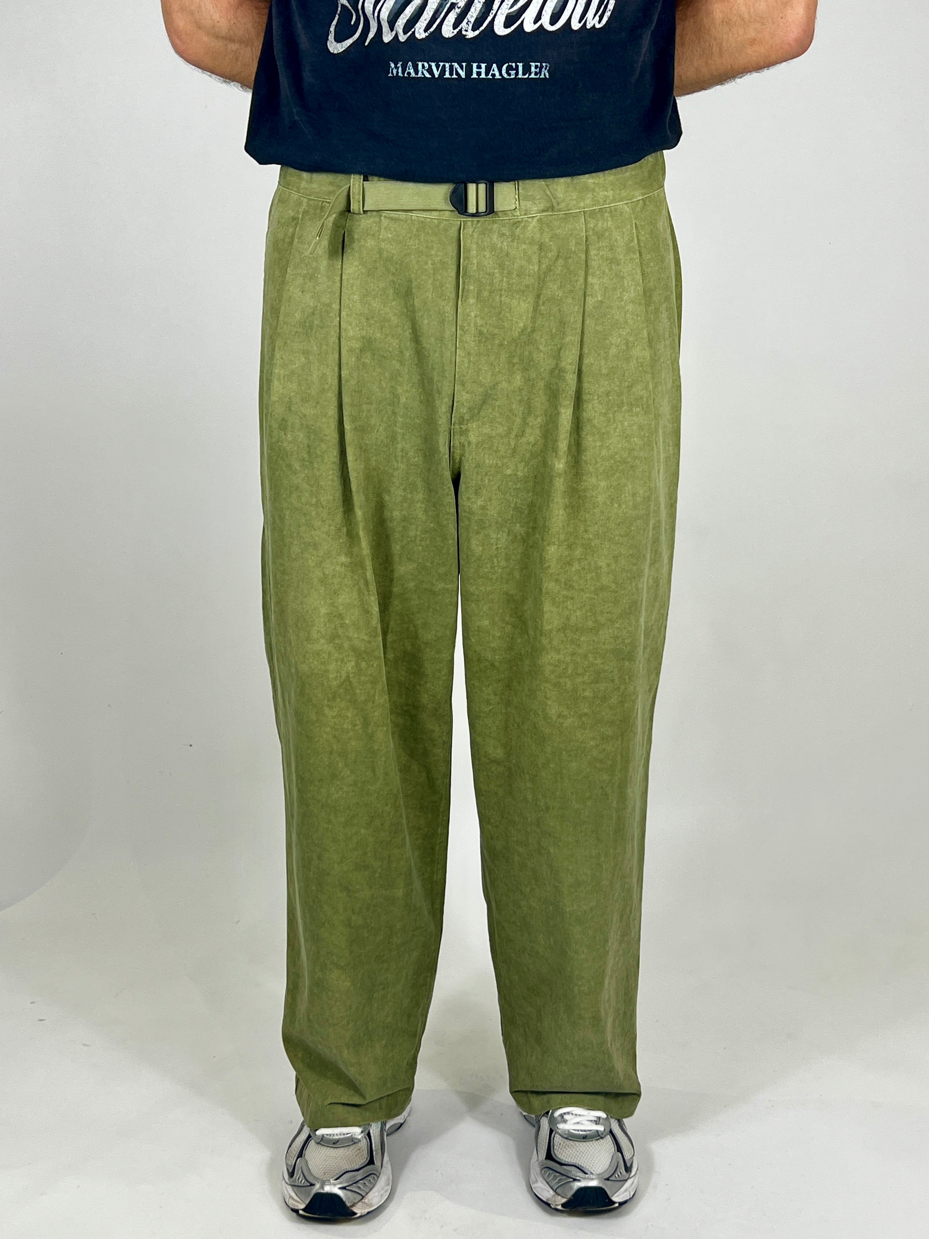PIGMENT TWO TUCK WIDE PANTS