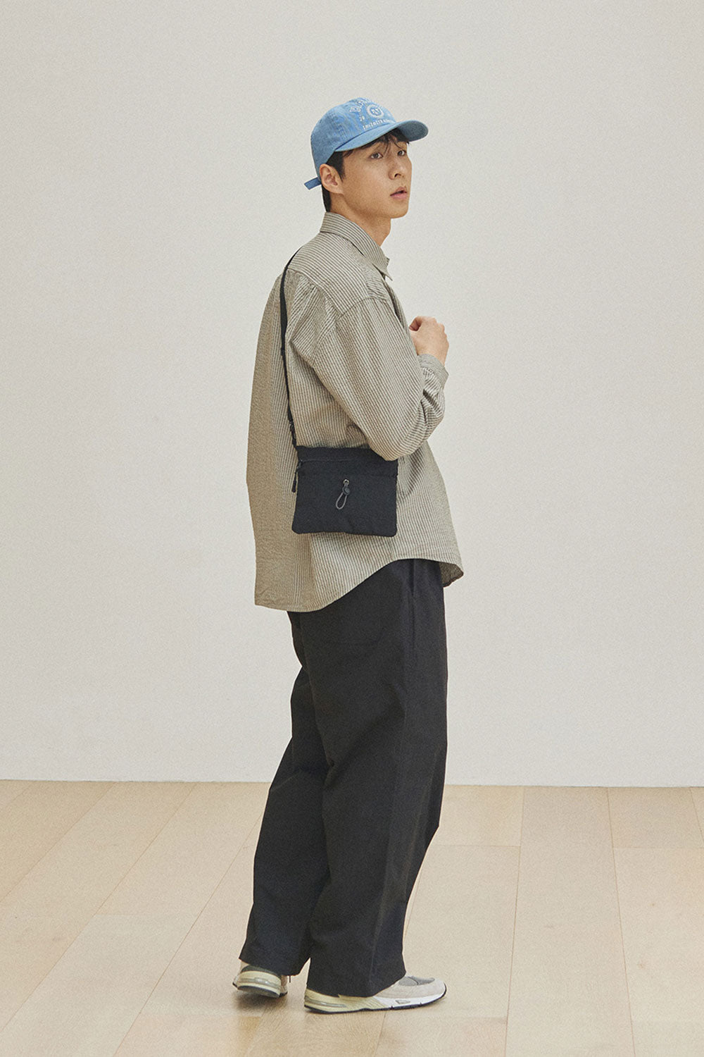 Two Tuck Wide CN Pants (Black)