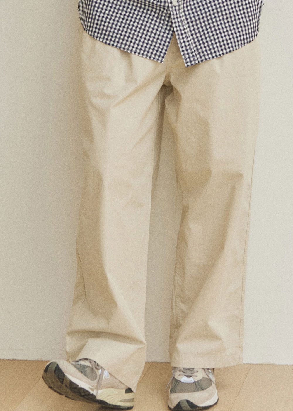 Two-Tuck-Wide-CN-Pants-_Cream_-2.jpg
