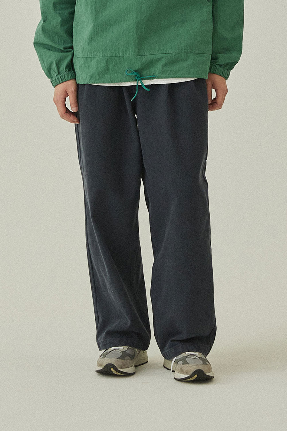 Two Tuck Wide Kation Pants (Dark Grey)