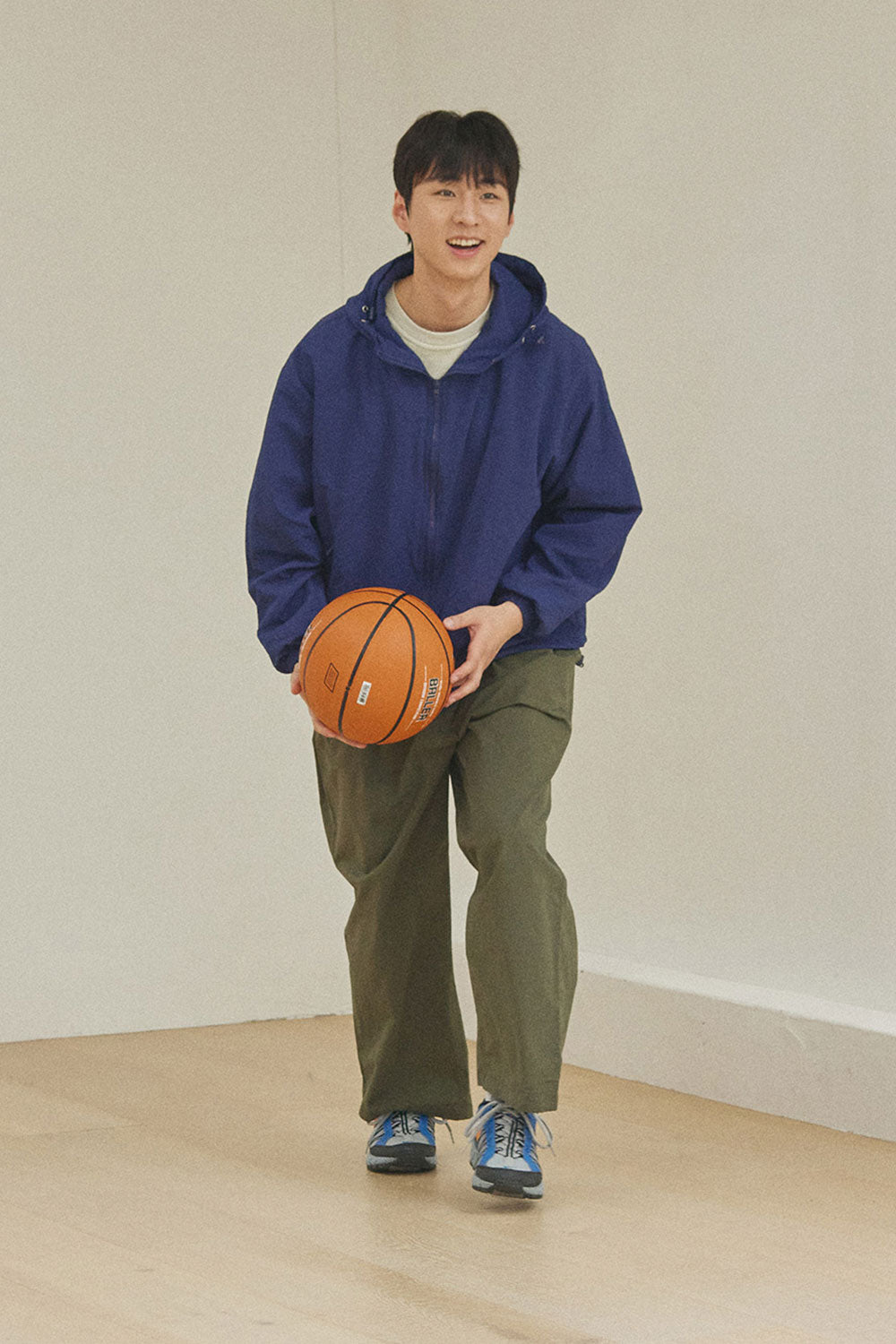 Two Tuck Wide Pants (Khaki)