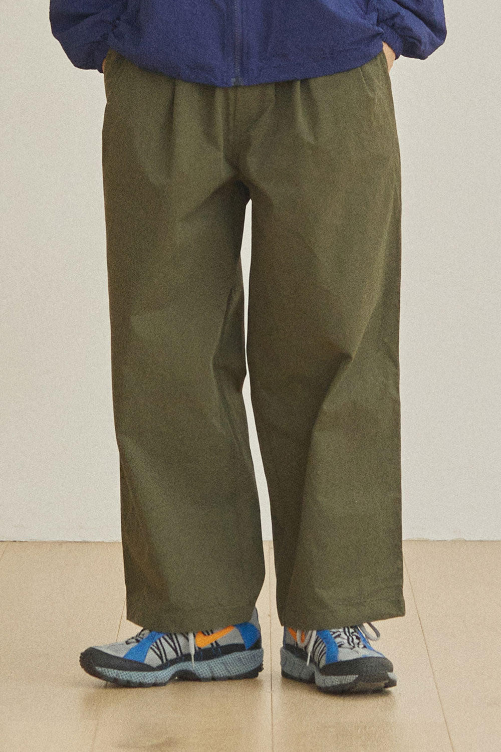 Two Tuck Wide Pants (Khaki)