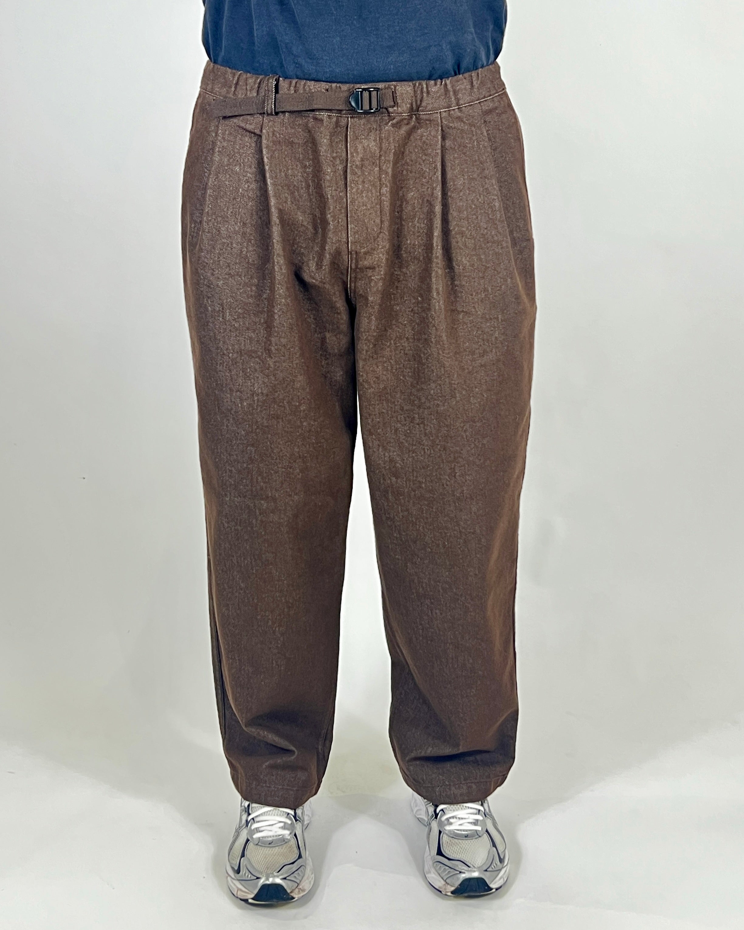 TWO TUCK WIDE DENIM PANT